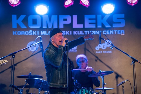 Preplet rocka in jazza z energijo vrhunske jazzovske zasedbe (9)